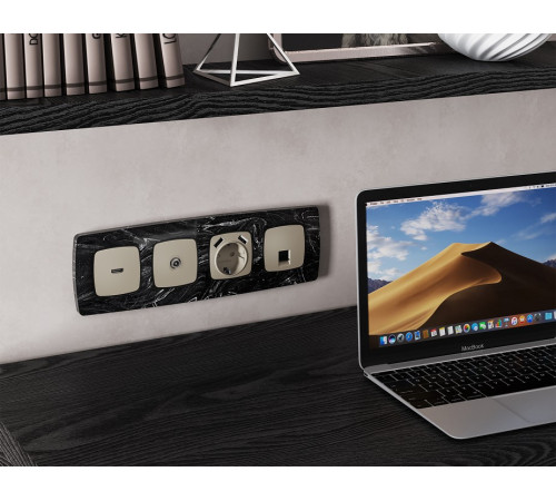 Розетка Ethernet RJ-45 и со шторками, без рамки Ambrella Volt OMEGA MO372005