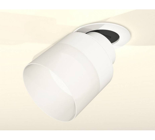 Встраиваемый светильник на штанге Ambrella Light XM XM8101521