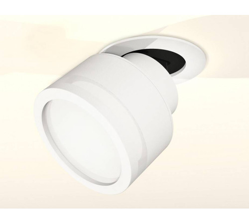 Встраиваемый светильник на штанге Ambrella Light XM XM8101522