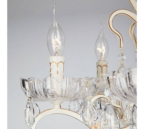 Потолочная люстра Eurosvet Etna 12205/6 белый Strotskis