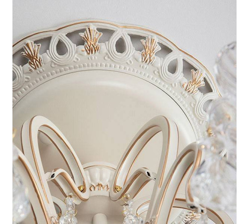 Потолочная люстра Eurosvet Etna 12205/6 белый Strotskis