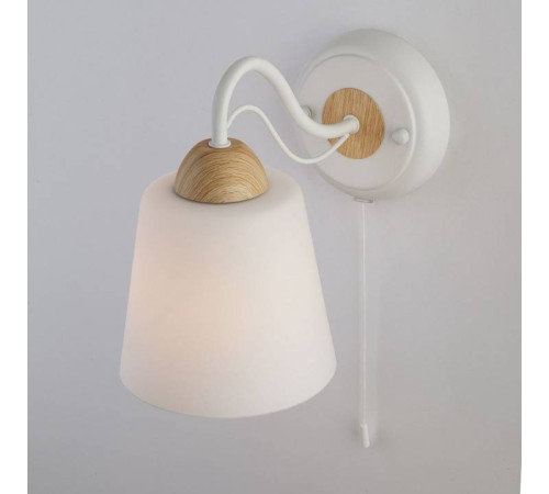 Бра Eurosvet Betty 70062/1 белый