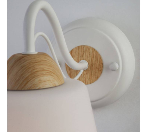 Бра Eurosvet Betty 70062/1 белый