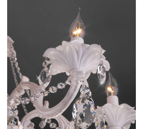 Подвесная люстра Eurosvet Veletta 10108/8 белый/прозрачный хрусталь Strotskis