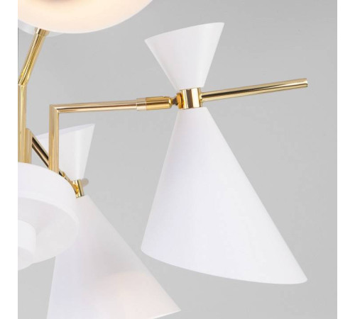 Потолочная люстра Eurosvet Apart 70114/8 белый