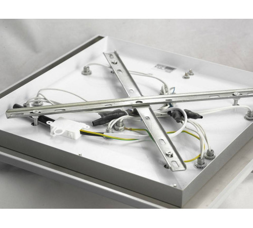 Потолочная люстра Lussole Lariano LSA-5407-09