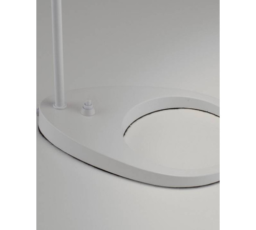 Настольная лампа офисная Moderli Turin V11335-1T