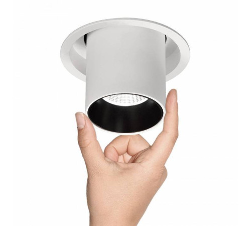 Светильник на штанге Mantra Garda 6402