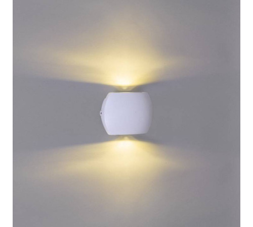 Накладной светильник 86008-9.2-002TLB LED2*3W WT