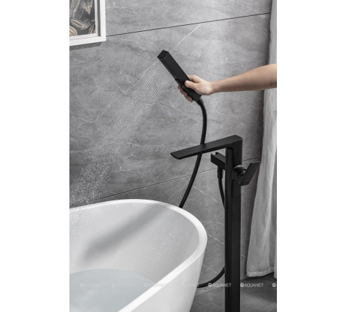 Смеситель напольный Allen Brau INFINITY высота 829 мм черный матовый 5.21009-31