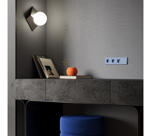 Накладка для розетки с заземлением и со шторками Voltum S70 VLS000715