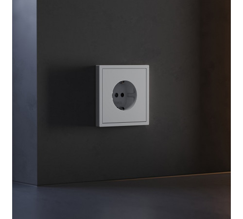 Накладка для розетки с заземлением и со шторками Voltum S70 VLS000716