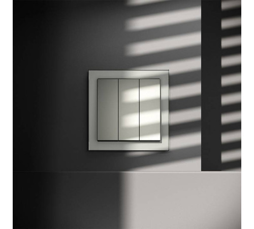 Выключатель трехклавишный без рамки Voltum S70 VLS030105