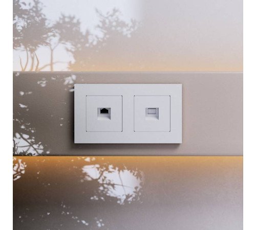 Розетка Ethernet RJ-45 и со шторками, без рамки Werkel белый матовый W5120001