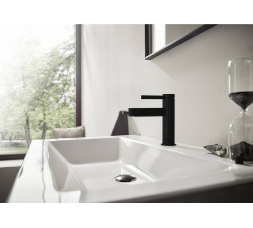 Смеситель для раковины Hansgrohe Finoris 110 со сливным клапаном черный матовый 76020670