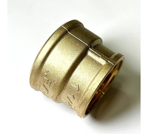 Муфта резьбовая переходная LD Pride DN40х32 1 1/2х1 1/4 дюйма ВР-ВР латунь LD.65.516.40х32