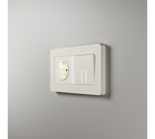 Рамка из поликарбоната на 2 поста Split айвори/белый, soft-touch W0023066