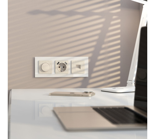 Розетка Ethernet RJ-45 (перламутровый рифленый) W1181013