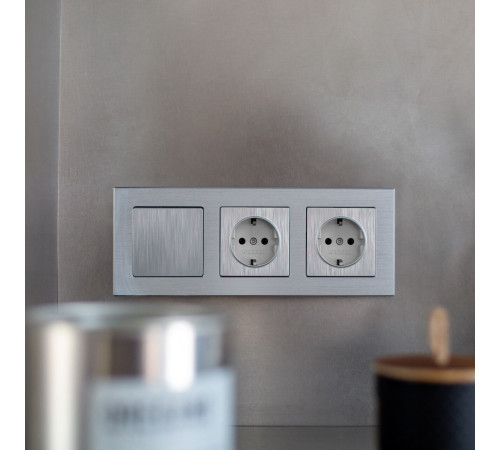 W1110009/ Выключатель одноклавишный (cеребряный рифленый) W1110009