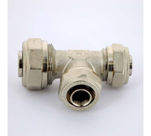 Тройник обжимной никелированный Uni-Fitt 26х20х20 мм 666N8770