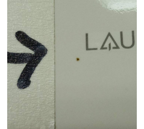 Раковина Laufen Living City 46х46х14 см 1 отверстие с дефектом (черная точка) 8.1343.1.000.104.1