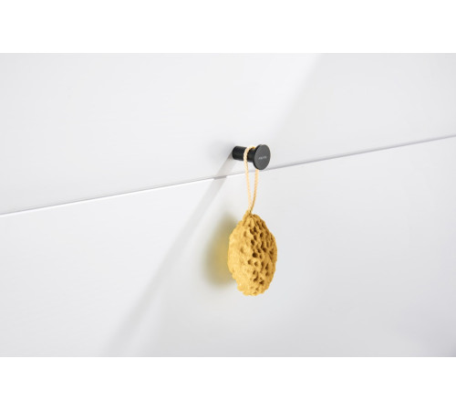 Крючок для ванной Aquatek Lira матовый черный AQ4401MB