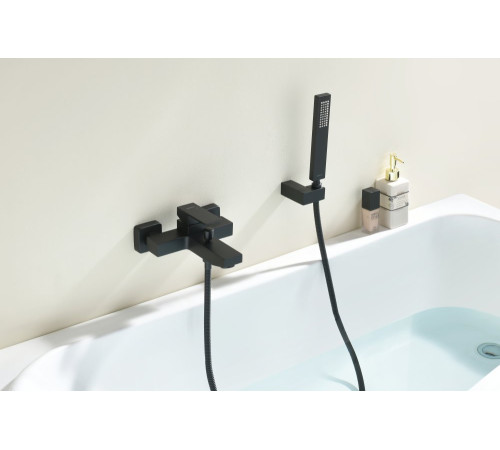 Смеситель для ванны Aquanet Libra с душевым набором 1jet черный матовый AQ1649MB