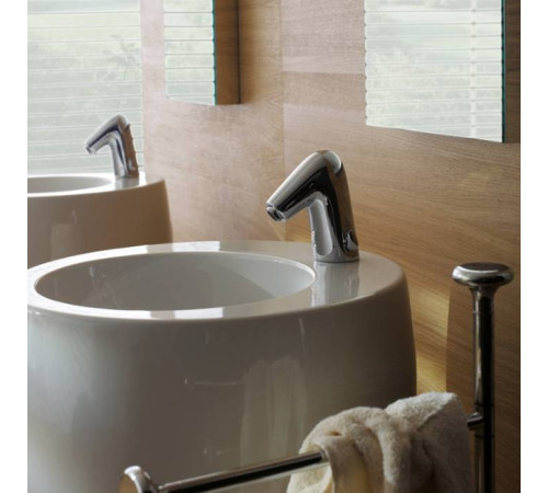 Раковина напольная Laufen Il Bagno Alessi One 53х53х90 см 1 отверстие LLC белый 8.1197.2.400.104.1