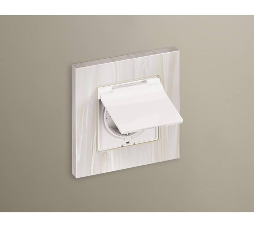 Розетка с заземлением и со шторкой, без рамки с крышкой Ambrella Volt Quant MA108010