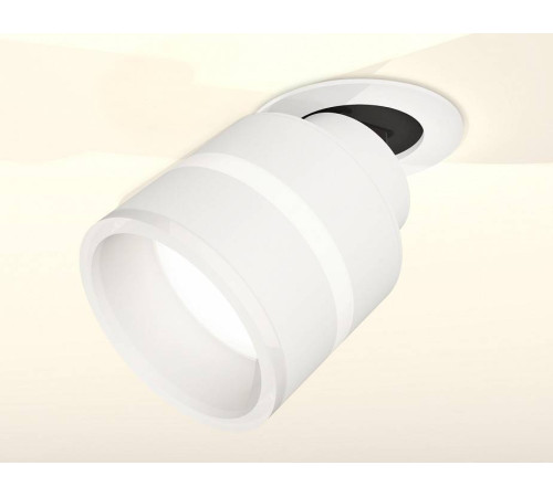 Встраиваемый светильник на штанге Ambrella Light XM XM8101524