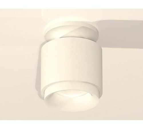 Накладной светильник Ambrella Light XS XS7510044