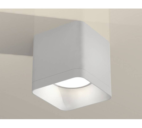 Накладной светильник Ambrella Light XS XS7805001