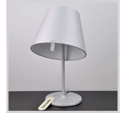 Настольная лампа декоративная Artemide 0710010A