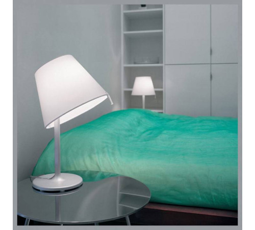 Настольная лампа декоративная Artemide 0710010A