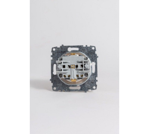 Розетка с заземлением с крышкой, без рамки Elbi Eleсtriс Zena Vega 609-012500-218