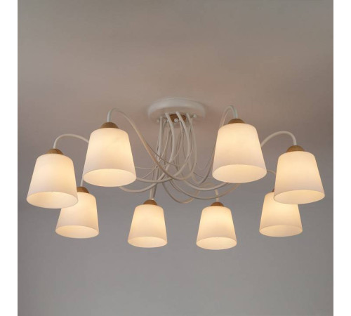 Потолочная люстра Eurosvet Betty 70062/8 белый