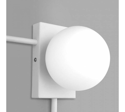 Бра Eurosvet Fredo 40034/1 белый