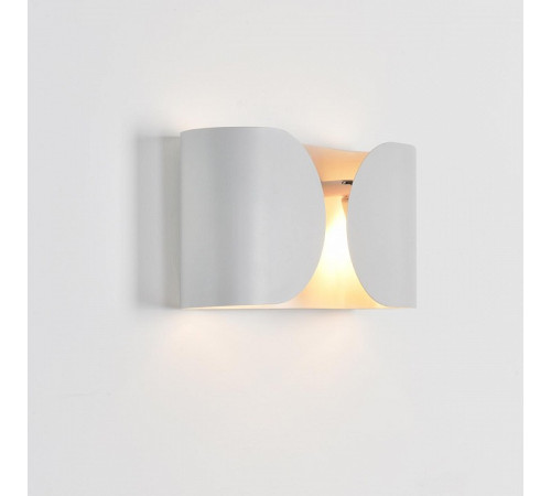 Накладной светильник Lumion MODERNI 8388/2W