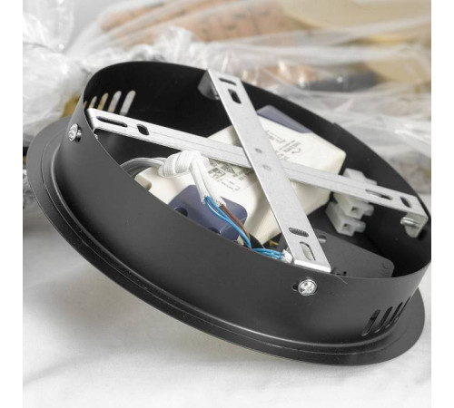 Люстра на штанге Lussole Gilbert LSP-8433