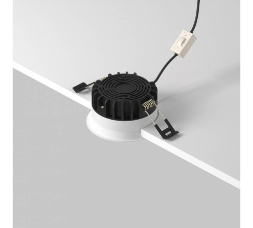 Встраиваемый светильник Maytoni Okno DL055-8W3-4-6K-W