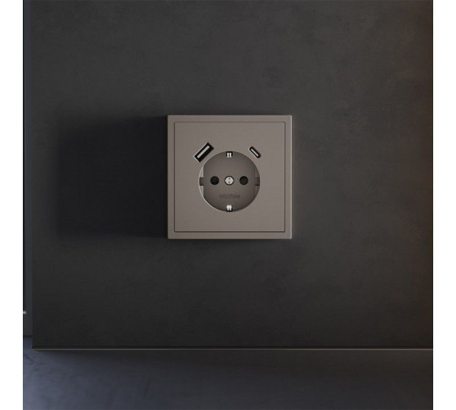 Накладка для розетки с заземлением и со шторками и 2хUSB type A и C Voltum S70 VLS001014