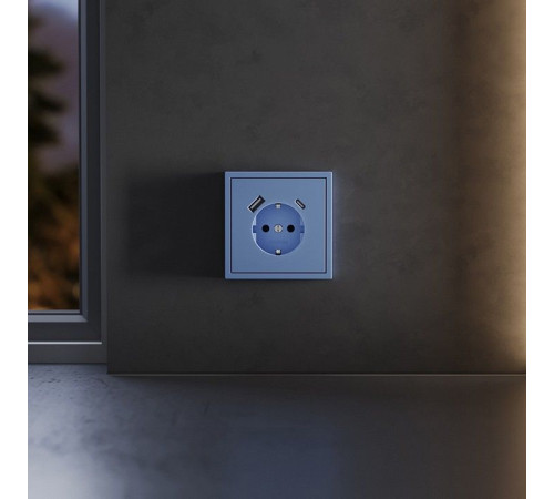 Накладка для розетки с заземлением и со шторками и 2хUSB type A и C Voltum S70 VLS001015