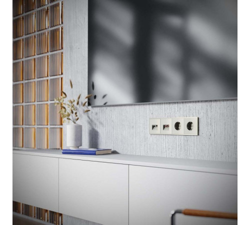 ТВ-розетка и розетка Ethernet RJ-45 без рамки Voltum S70 VLS060704