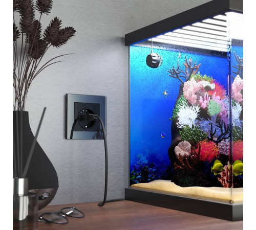 Розетка с заземлением и с шторками, без рамки с Wi-Fi Werkel черный матовый W1171608