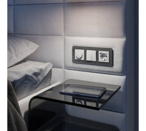 Рамка на 3 поста Werkel Elite (графит, стекло) W0032440