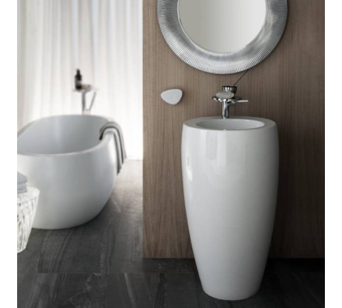 Раковина напольная Laufen Il Bagno Alessi One 53х53х90 см 1 отверстие LLC белый 8.1197.2.400.104.1