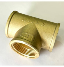 Тройник резьбовой LD 1 1/4 ВВВ латунный LD.65.514.32