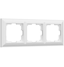 Рамка из пластика на 3 поста Fiore белый W0032201
