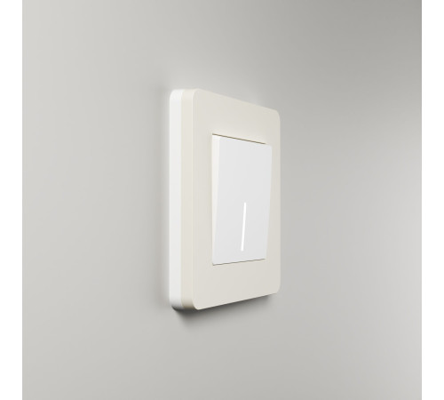 Рамка из поликарбоната на 1 пост Split айвори/белый, soft-touch W0013066