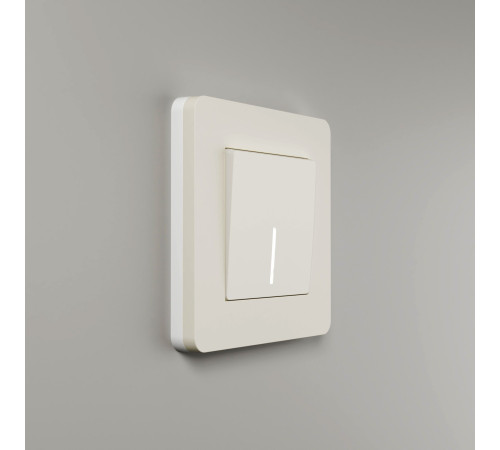 Рамка из поликарбоната на 1 пост Split айвори/белый, soft-touch W0013066